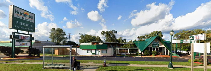 Howard Johnsons Restaurant - Grand Rapids - 55 28Th St Sw (newer photo)